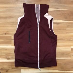 Fila Asymmetrical zippered red Vest with large col